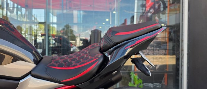 2022 Kawasaki Z900 SUPERNAKED (ZR900) SILVER