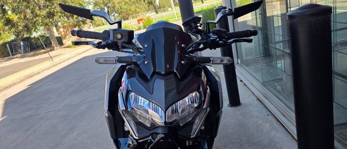 2022 Kawasaki Z900 SUPERNAKED (ZR900) SILVER