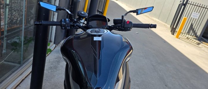 2022 Kawasaki Z900 SUPERNAKED (ZR900) SILVER