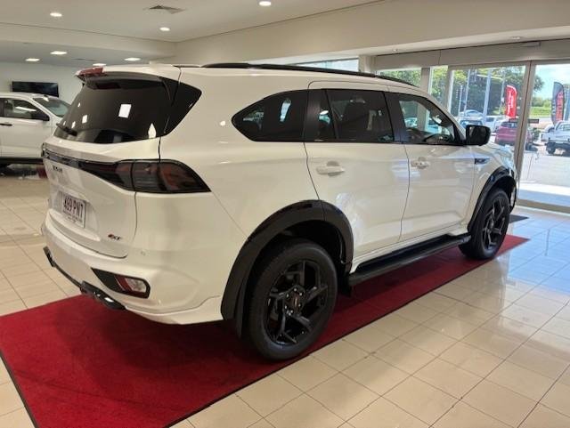 2026 Isuzu MU-X X-TERRAIN