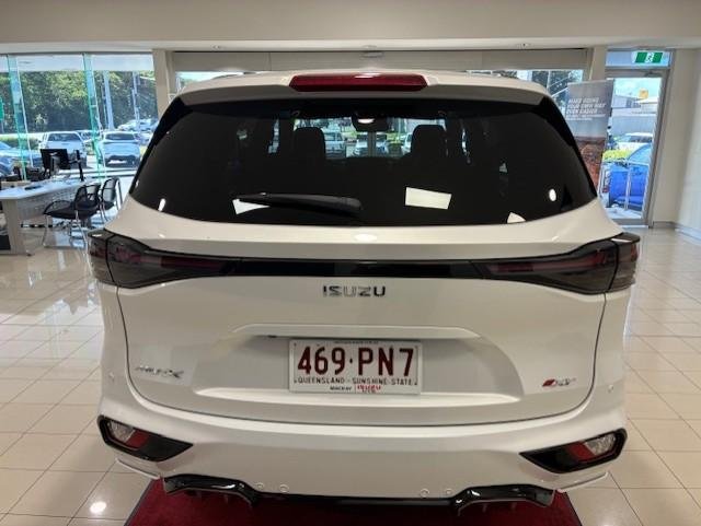 2026 Isuzu MU-X X-TERRAIN