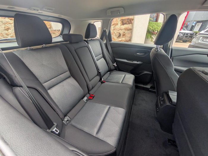 2026 Nissan X-TRAIL ST