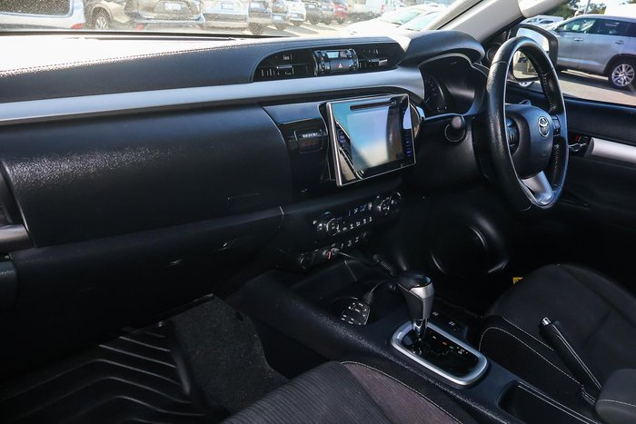 2016 Toyota Hilux SR5