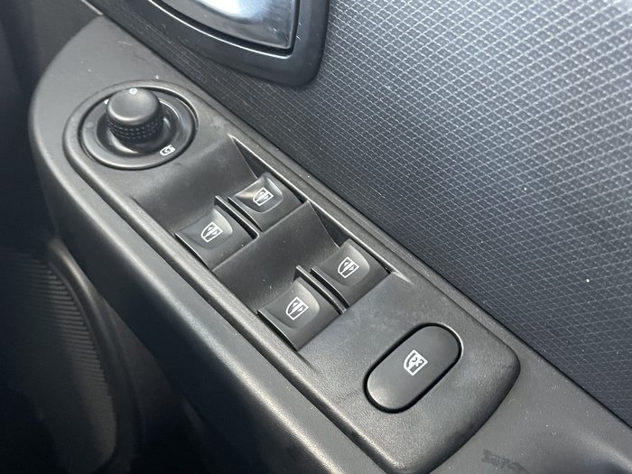 2016 Renault Clio Expression