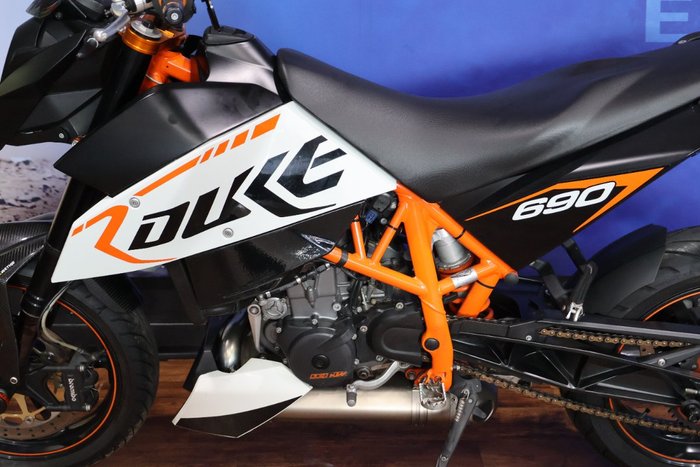 2010 Ktm 690 DUKE R White