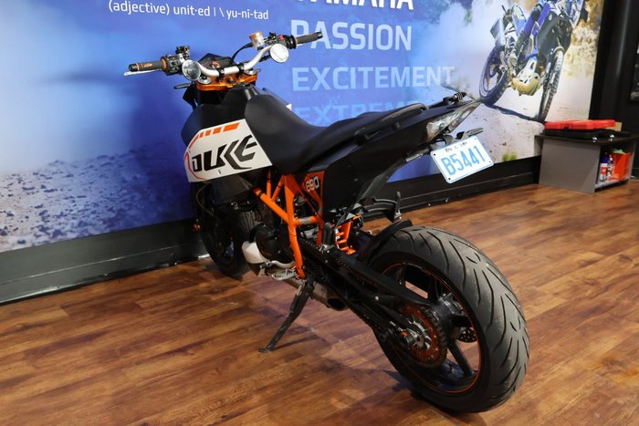2010 Ktm 690 DUKE R White
