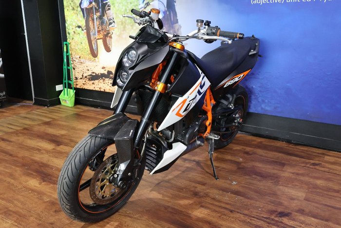 2010 Ktm 690 DUKE R White