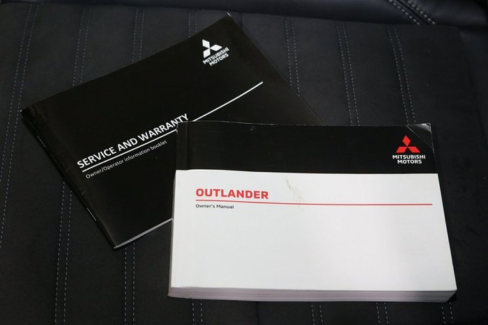 2021 Mitsubishi Outlander LS