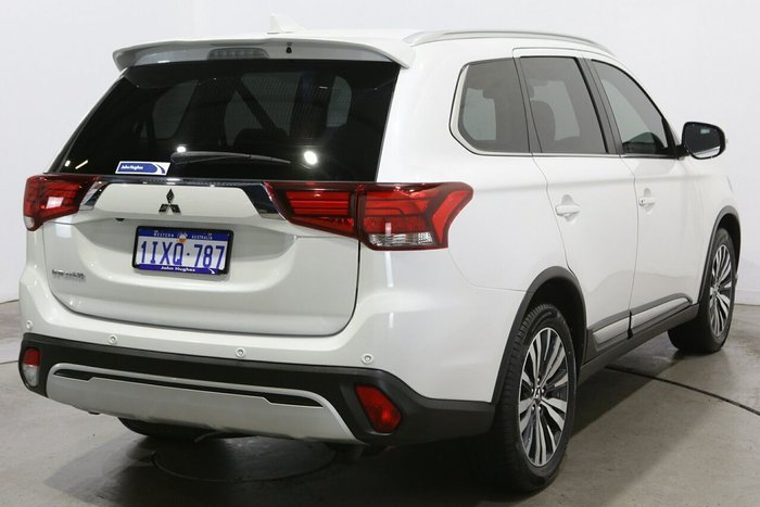 2021 Mitsubishi Outlander LS