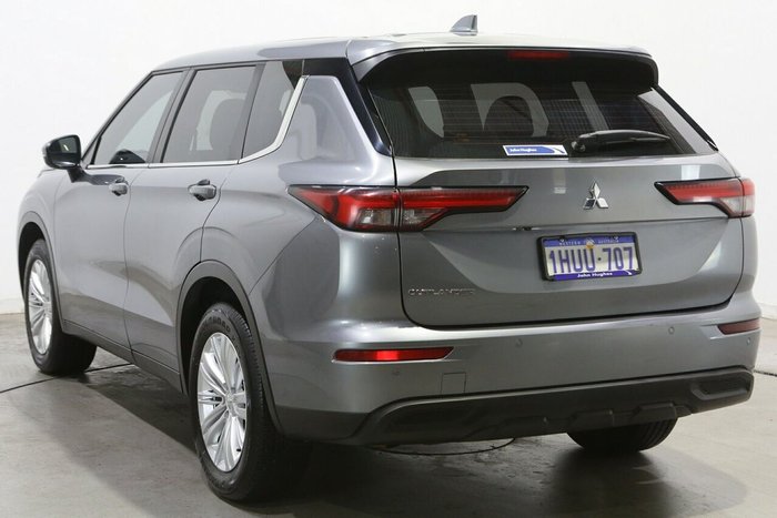 2023 Mitsubishi Outlander ES