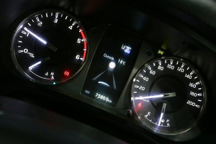 2021 Toyota Hilux SR5