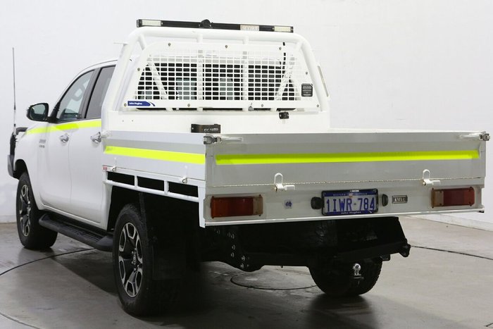 2021 Toyota Hilux SR5