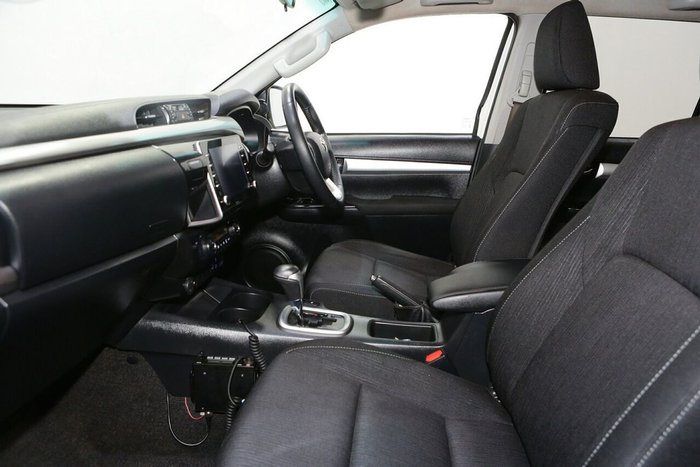 2021 Toyota Hilux SR5