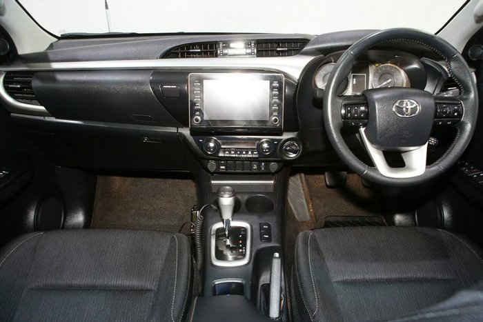2021 Toyota Hilux SR5