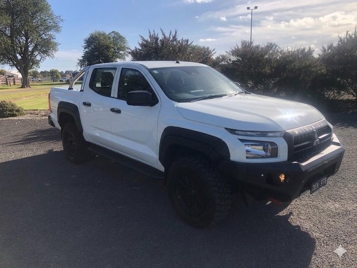 2024 Mitsubishi Triton GLX