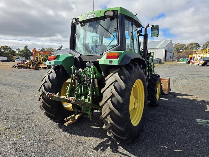 1995 John Deere 6400