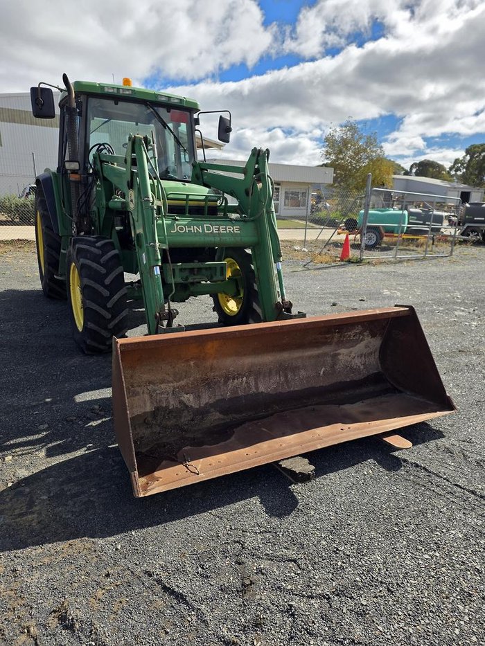 1995 John Deere 6400