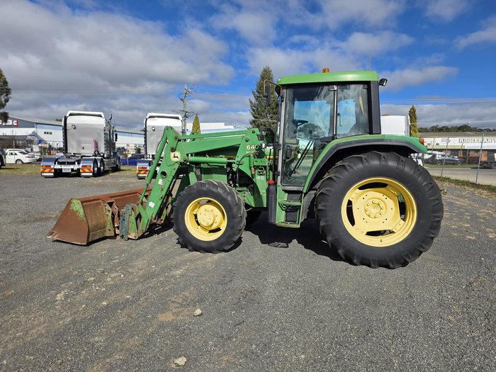 1995 John Deere 6400