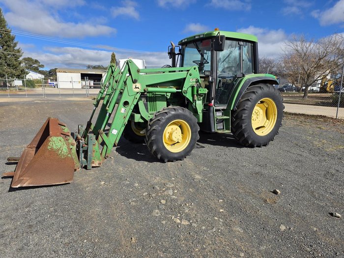 1995 John Deere 6400