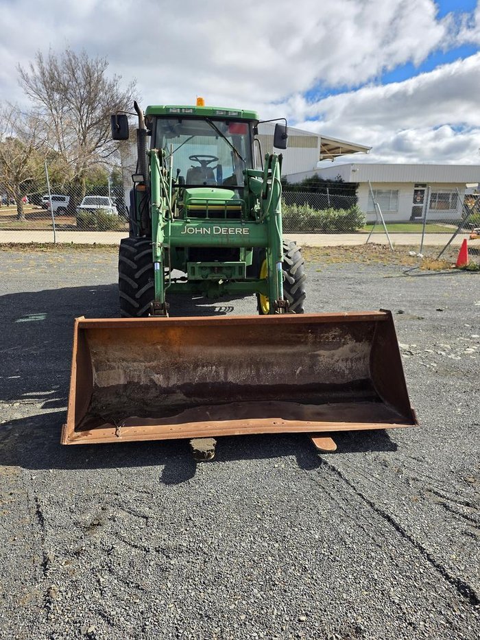 1995 John Deere 6400