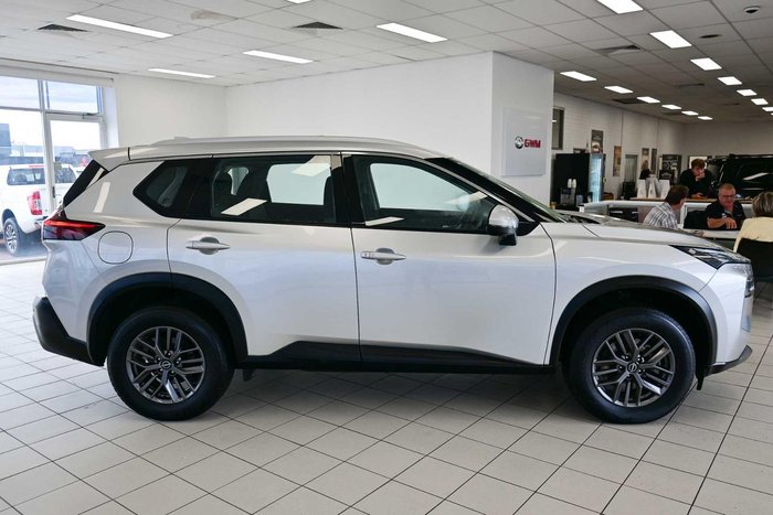 2024 Nissan X-TRAIL ST
