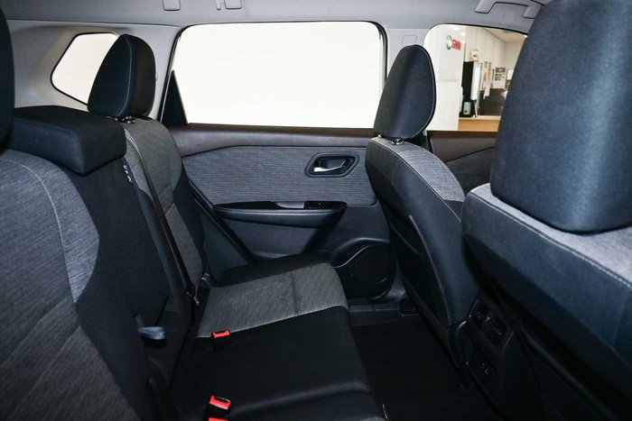 2023 Nissan X-TRAIL ST