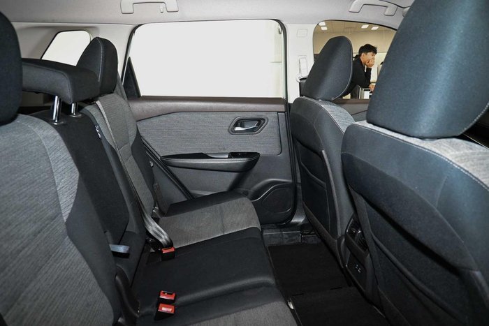 2024 Nissan X-TRAIL ST