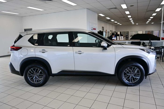2024 Nissan X-TRAIL ST