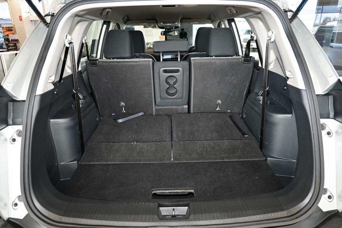 2024 Nissan X-TRAIL ST