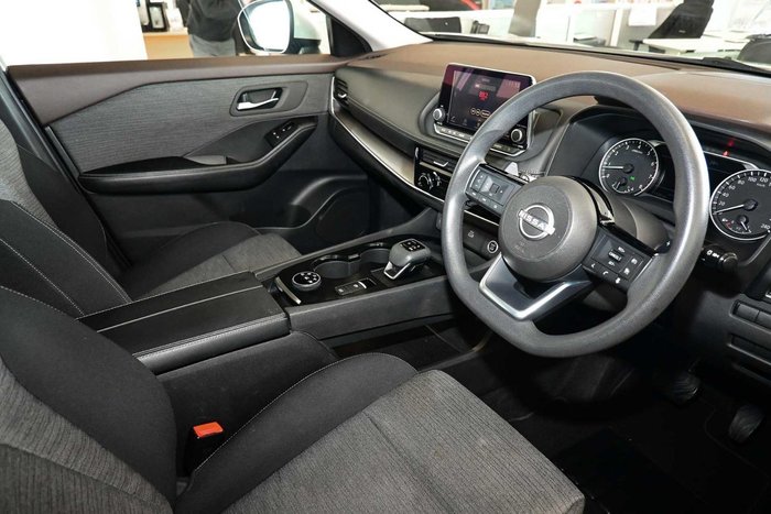 2024 Nissan X-TRAIL ST