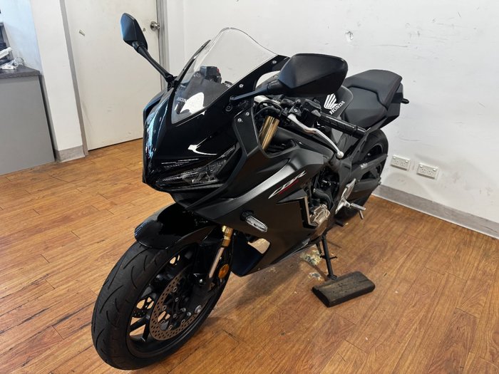 2021 Honda CBR650R Black