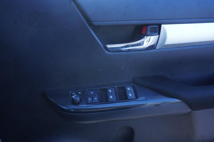 2018 Toyota Hilux SR5