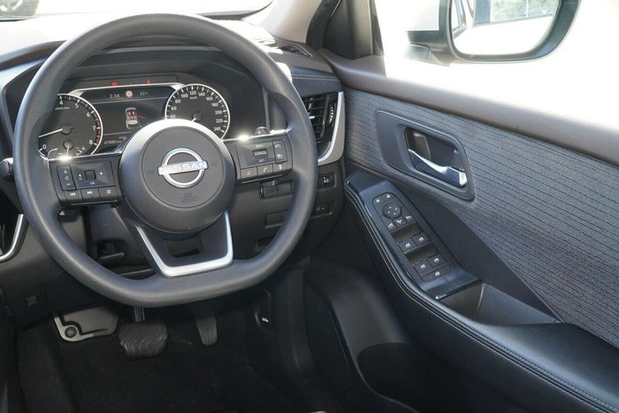 2024 Nissan X-TRAIL ST