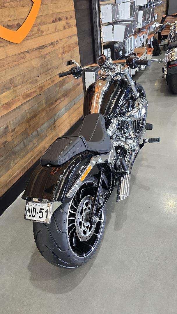 2025 Harley-Davidson Breakout 117 (FXBR) Softail Black