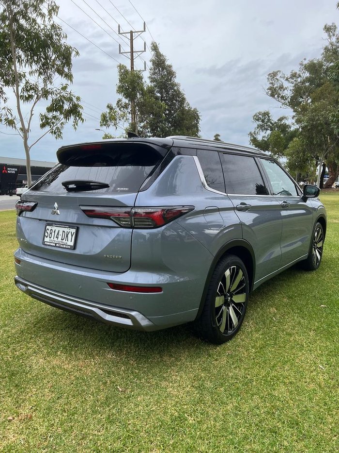 2025 Mitsubishi Outlander Exceed Tourer