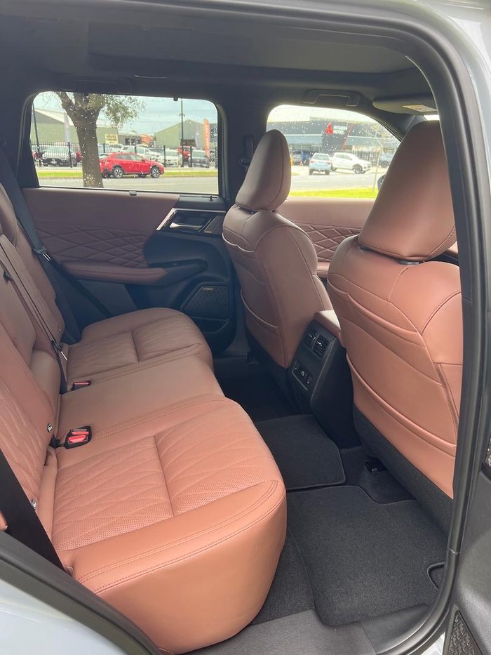 2025 Mitsubishi Outlander Exceed Tourer