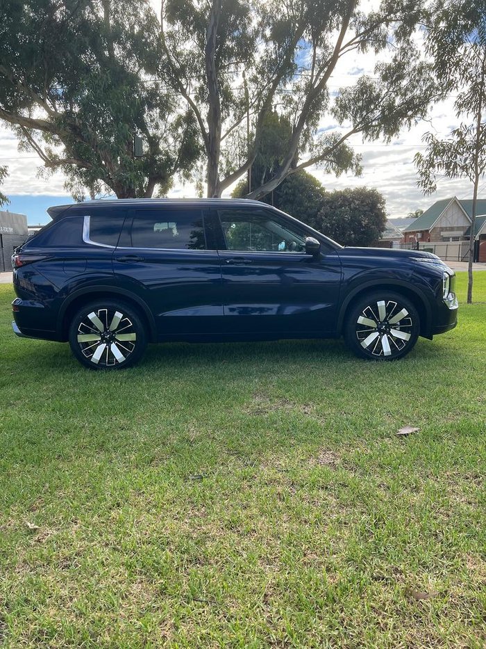 2025 Mitsubishi Outlander Exceed