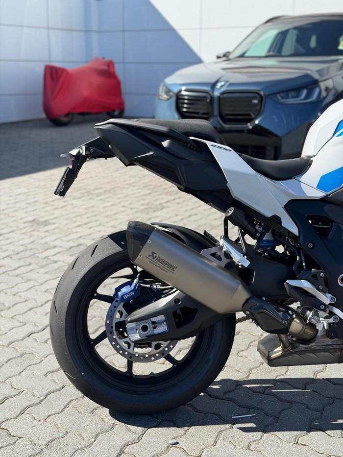 2025 BMW M 1000 XR M 1000 White