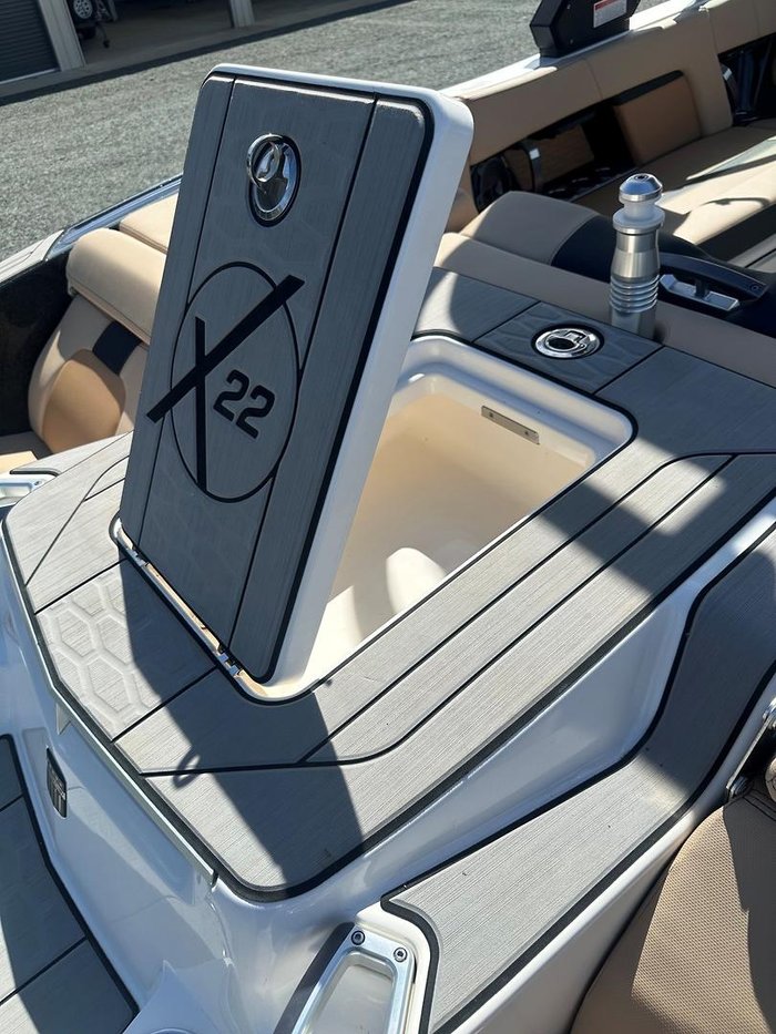 2022 MasterCraft X22