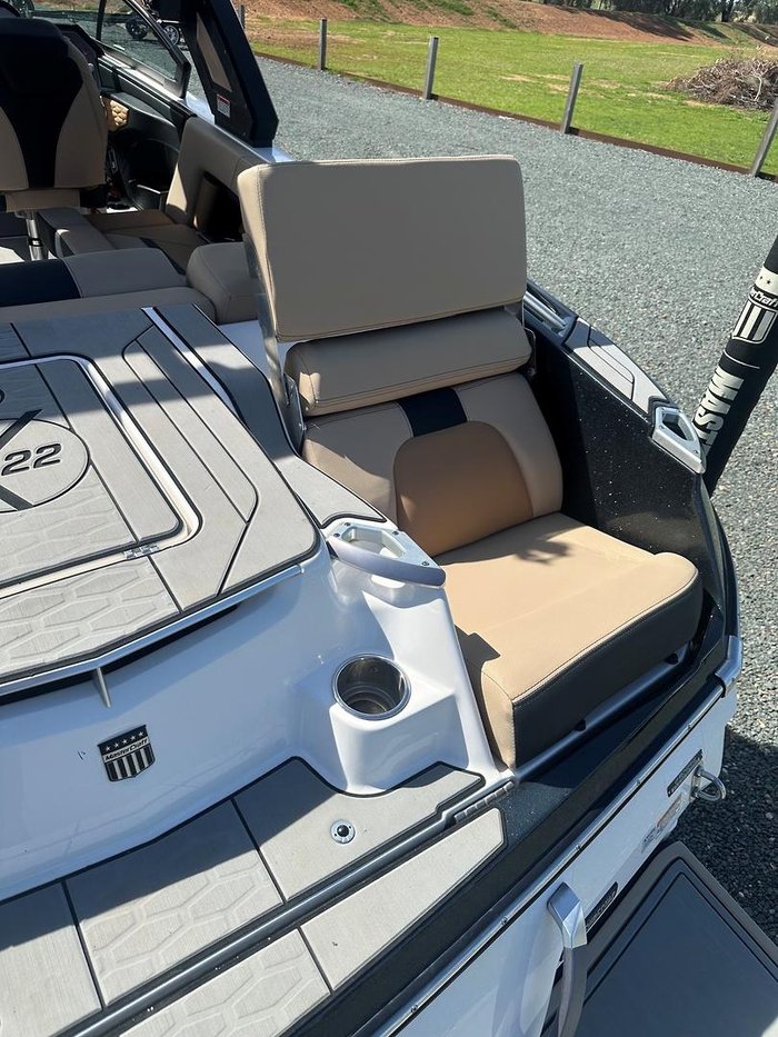 2022 MasterCraft X22