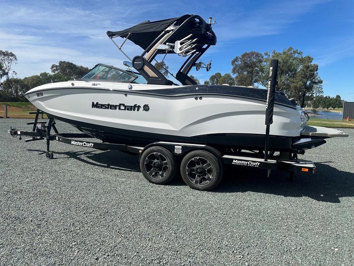 2022 MasterCraft X22