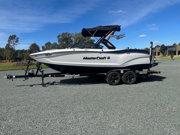 2022 MasterCraft X22