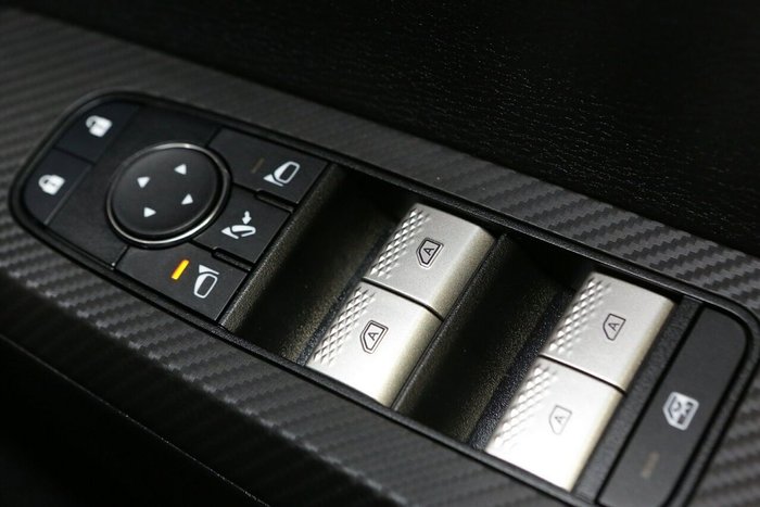 2025 Mitsubishi Outlander LS