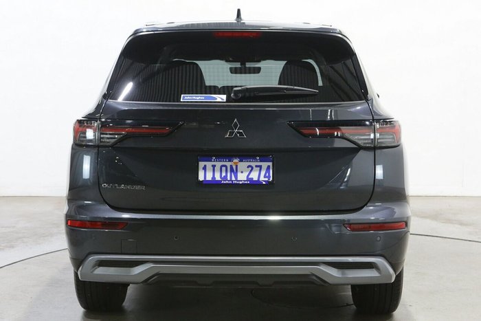 2025 Mitsubishi Outlander LS