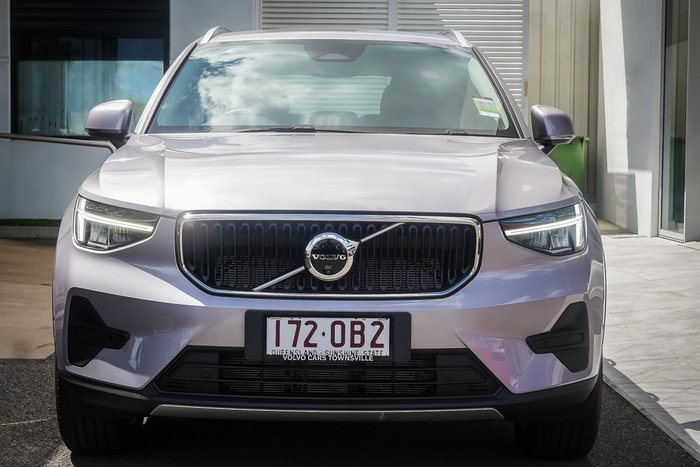 2025 Volvo XC40 Plus B4