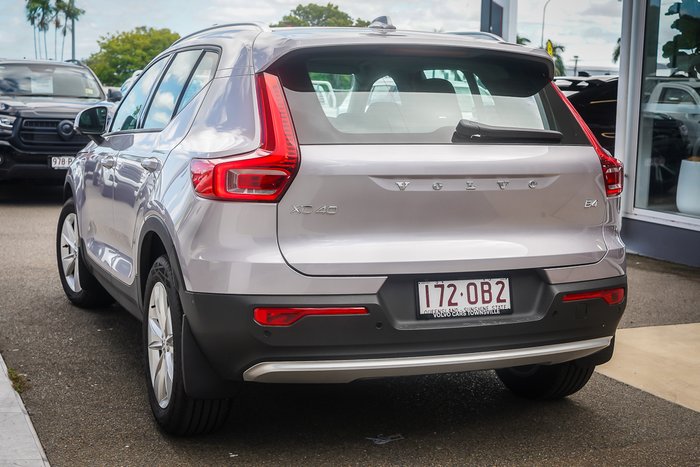 2025 Volvo XC40 Plus B4