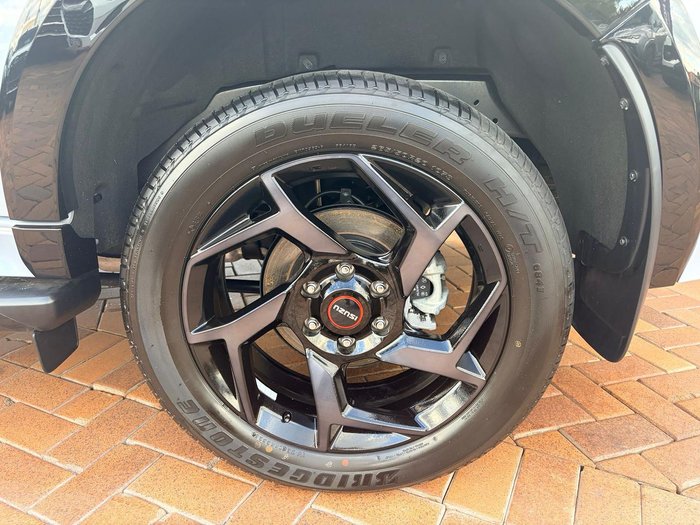 2025 Isuzu MU-X X-TERRAIN