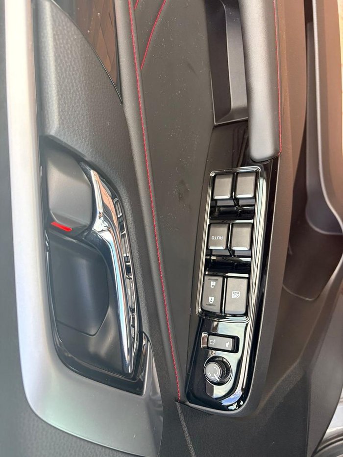 2025 Isuzu MU-X X-TERRAIN