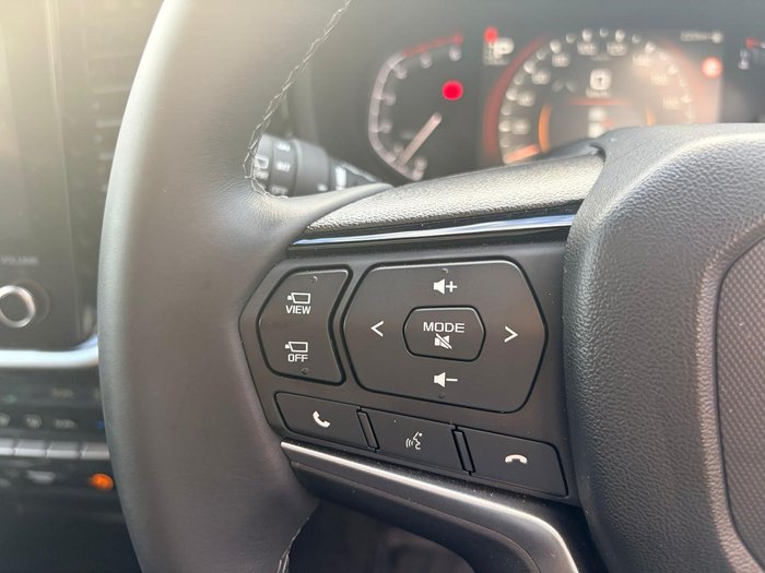 2025 Isuzu MU-X X-TERRAIN