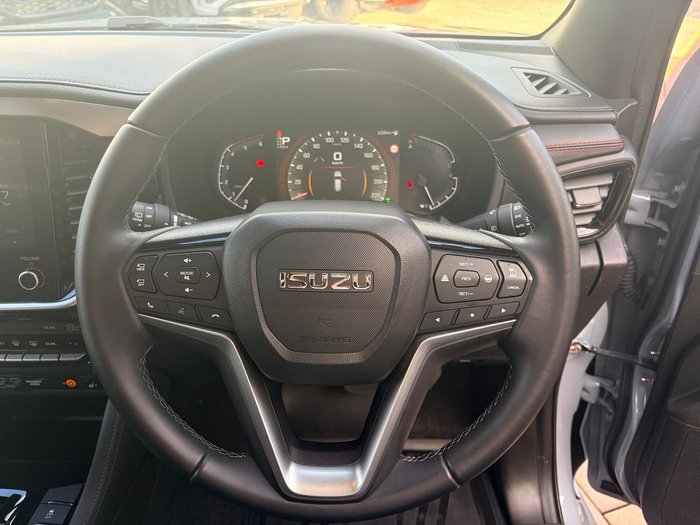 2025 Isuzu MU-X X-TERRAIN